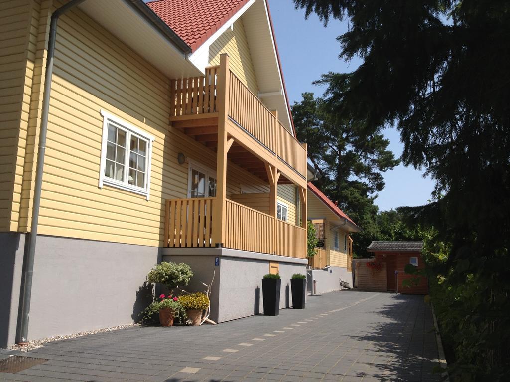 Haus Stoertebeker Appartements - Hotel Garni, Seebad ลุบมิน ภายนอก รูปภาพ