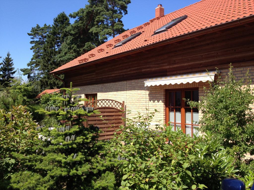 Haus Stoertebeker Appartements - Hotel Garni, Seebad ลุบมิน ภายนอก รูปภาพ