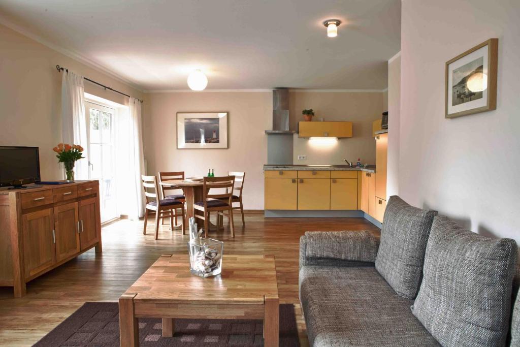 Haus Stoertebeker Appartements - Hotel Garni, Seebad ลุบมิน ห้อง รูปภาพ