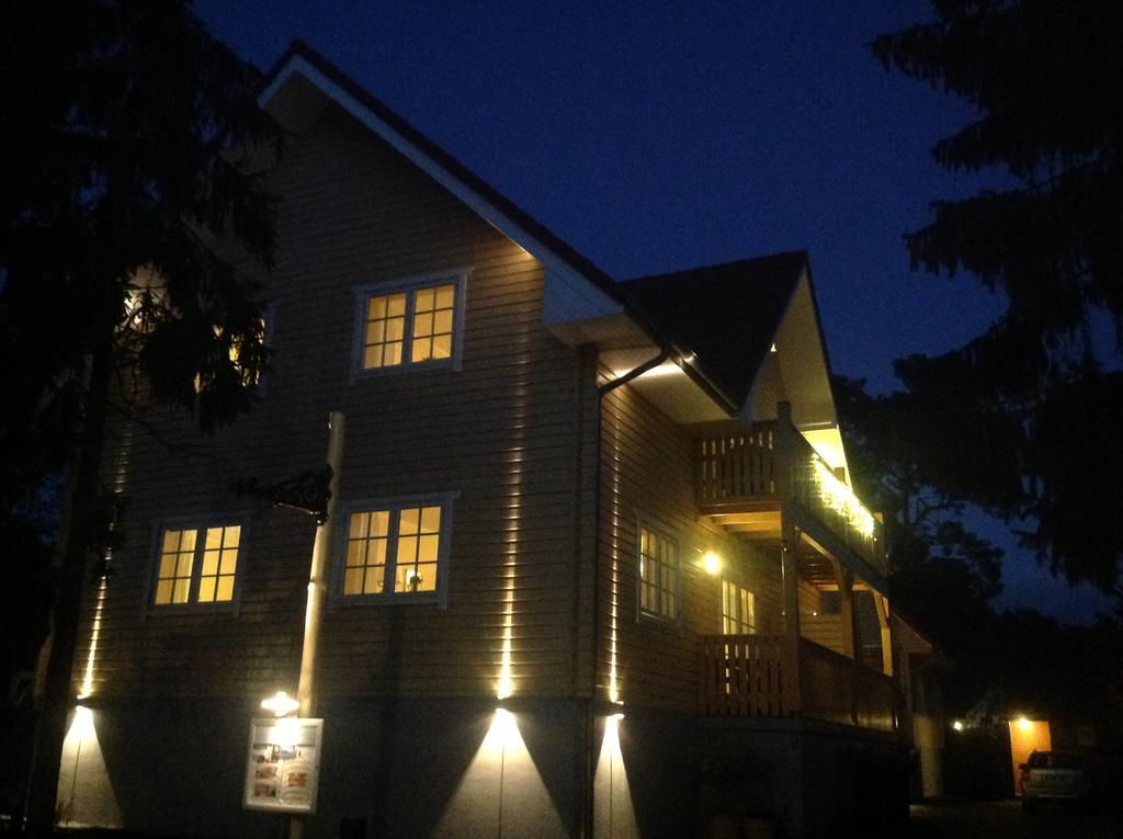 Haus Stoertebeker Appartements - Hotel Garni, Seebad ลุบมิน ภายนอก รูปภาพ