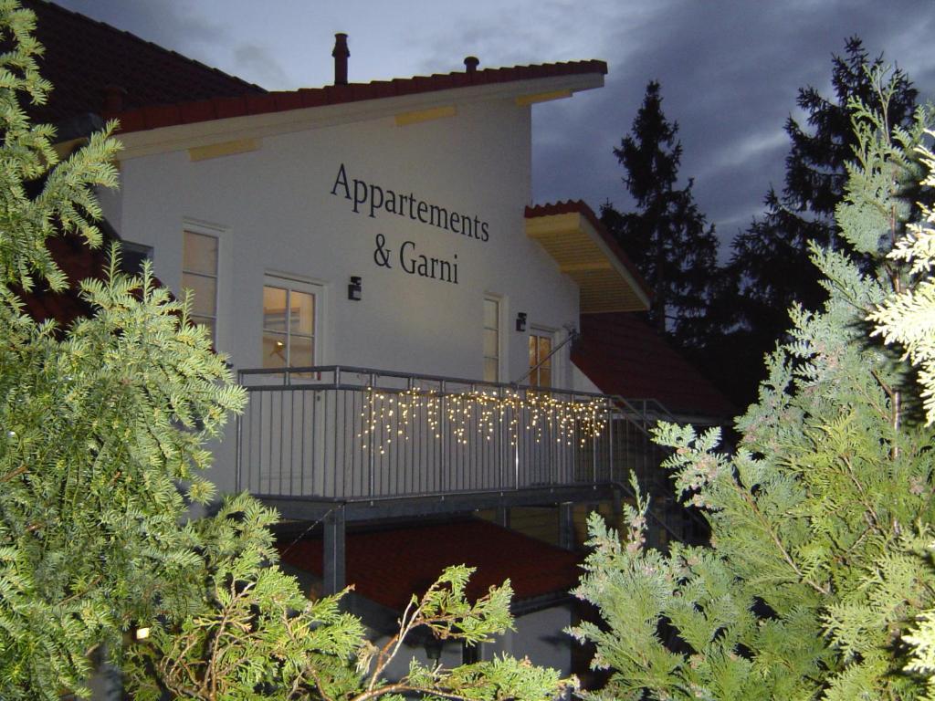 Haus Stoertebeker Appartements - Hotel Garni, Seebad ลุบมิน ภายนอก รูปภาพ