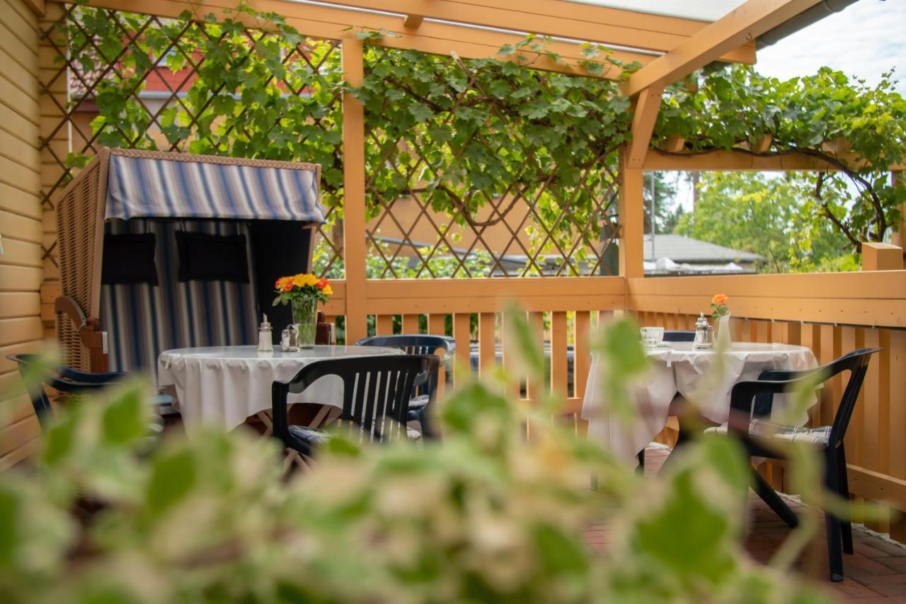 Haus Stoertebeker Appartements - Hotel Garni, Seebad ลุบมิน ภายนอก รูปภาพ