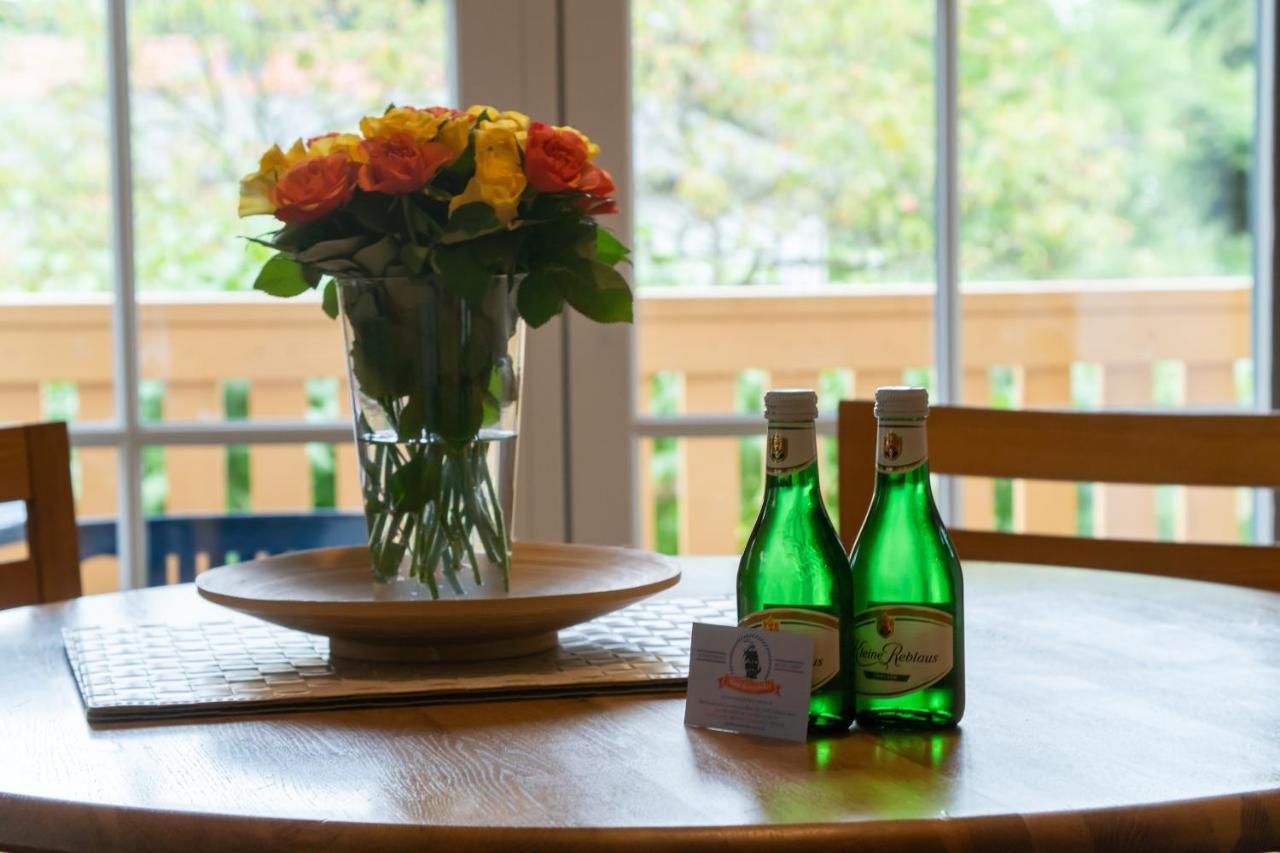 Haus Stoertebeker Appartements - Hotel Garni, Seebad ลุบมิน ภายนอก รูปภาพ