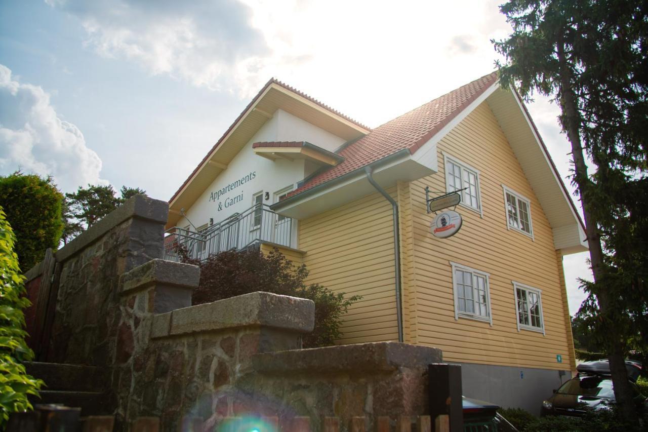 Haus Stoertebeker Appartements - Hotel Garni, Seebad ลุบมิน ภายนอก รูปภาพ